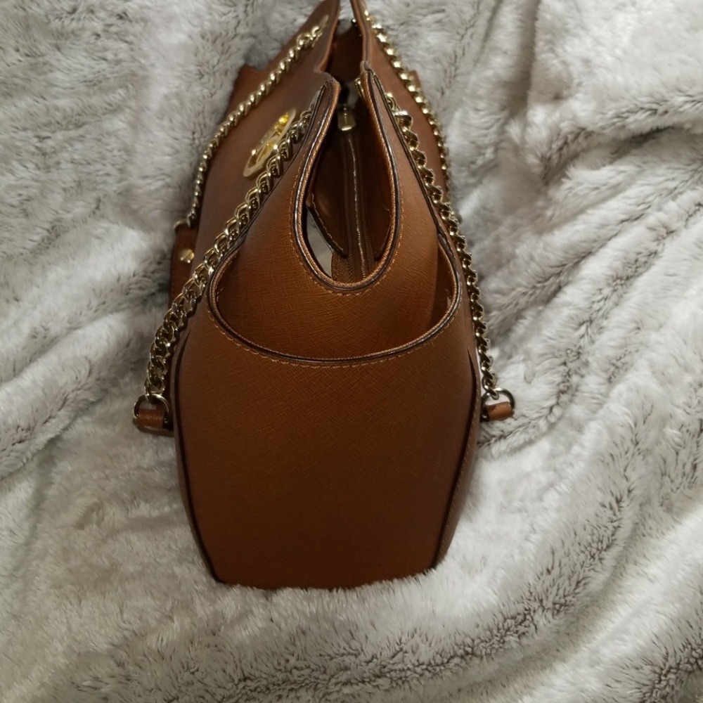 MK Purse - Picture 3 of 8
